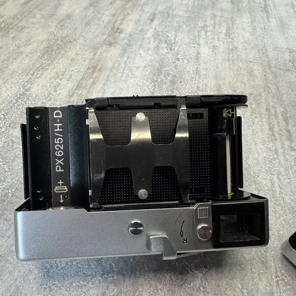 Vintage Rare Rollei 35 S Camera W/ Case Singapore Untested - Picture 9 of 16